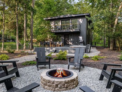 Hot Tub, Fire Pit and Zen Garden Paths