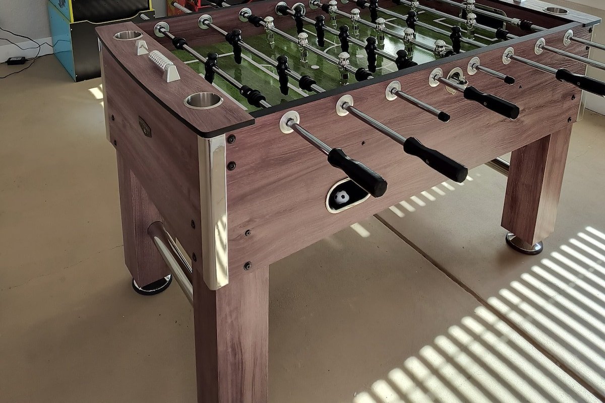 Pool, King bed, Arcade, All Essentials, EV charger gallery image 5