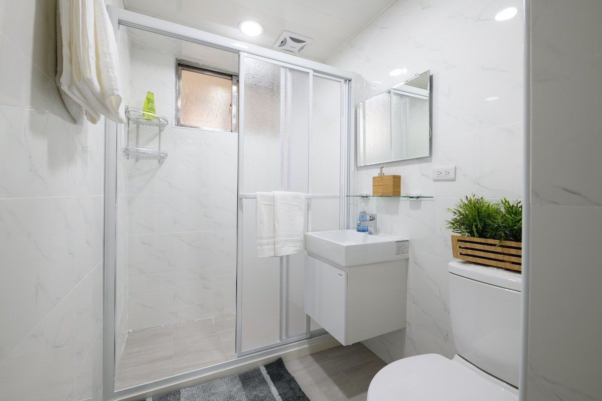 H&K 3/2 Large Family Apartment in Daan gallery image 4