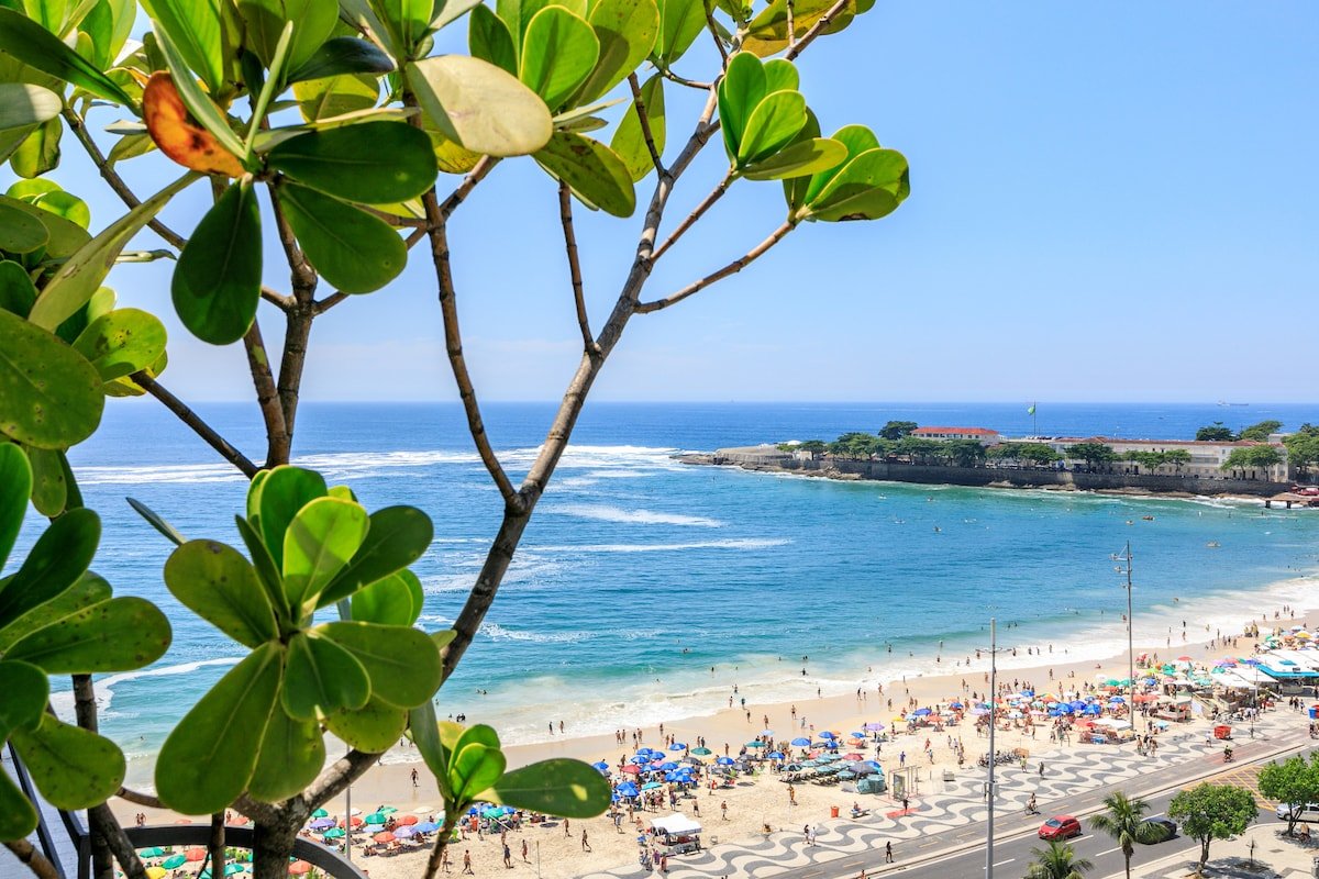 2 apts in the same building with amazing views! gallery image 4