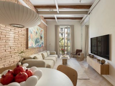 NEW Luxurious apartment in the heart of “Eixample”