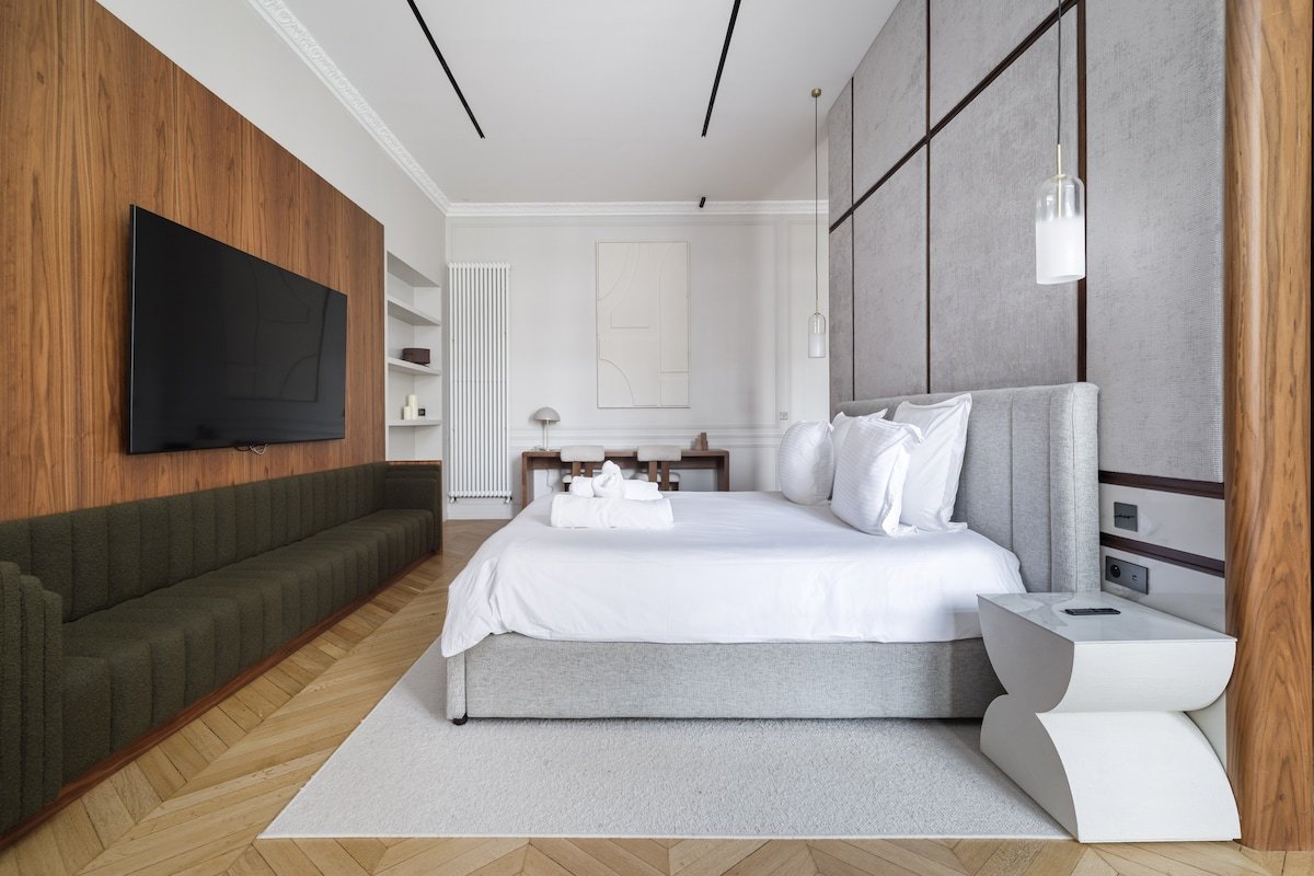 Memorable apartment 5BR/10PAX next to Eiffel Tower gallery image 3