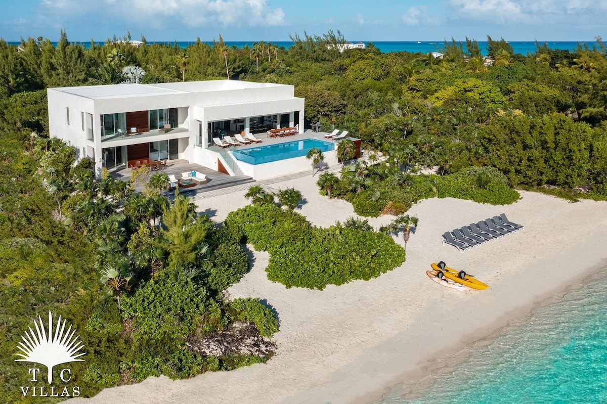 TC Villas | Allegria | Malibu of TCI Emerald Point