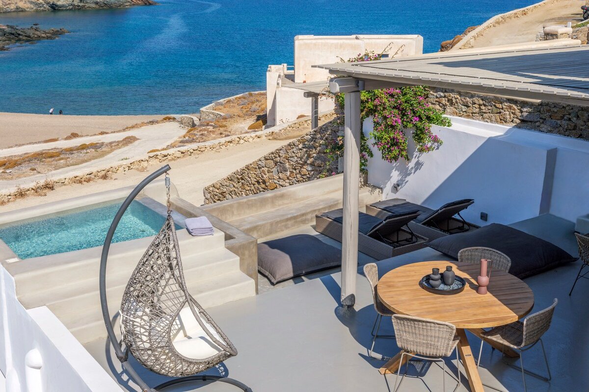 Christina Beach Front Villa Mykonos with Jacuzzi gallery image 2