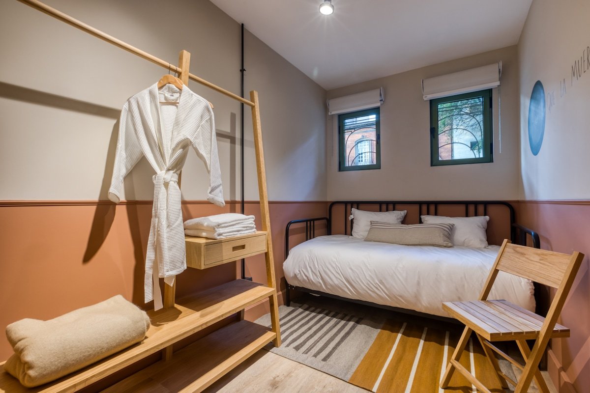 Casa Oliva | Junior Two Bedroom with Terrace gallery image 4