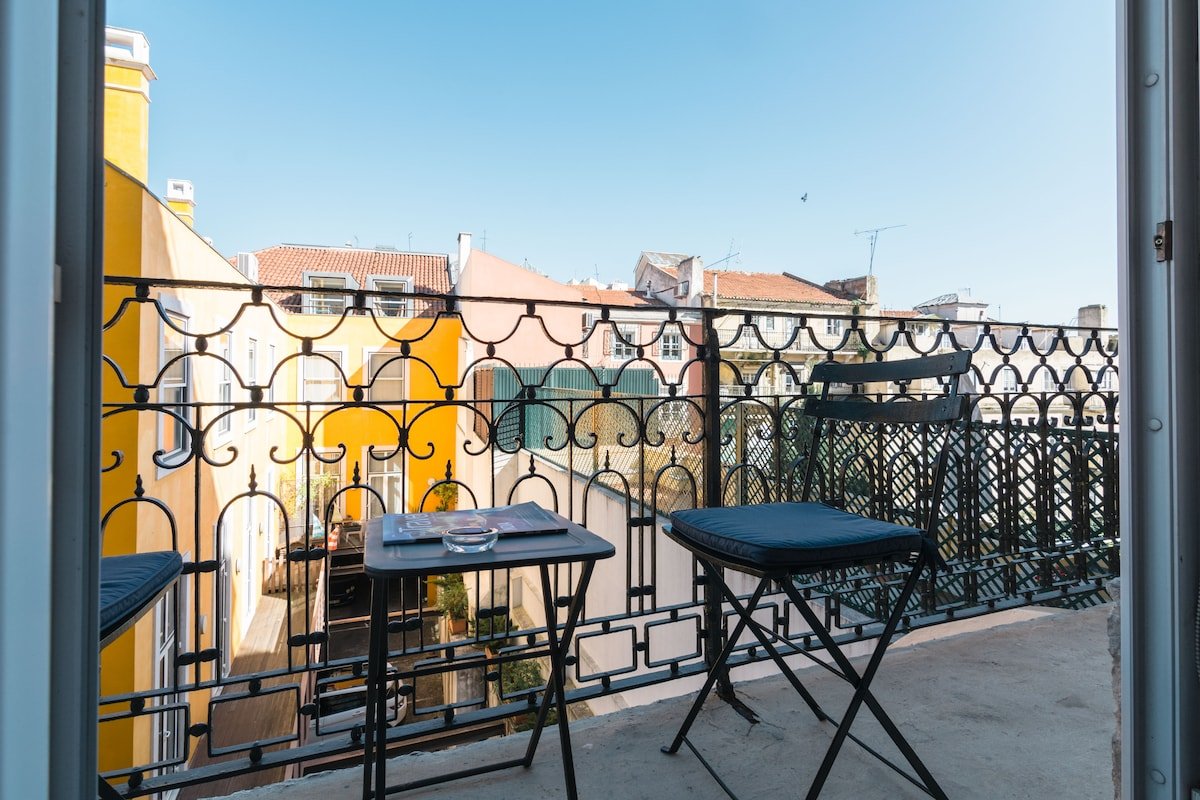 Cosy & Stylish 4B Home in Chiado gallery image 4