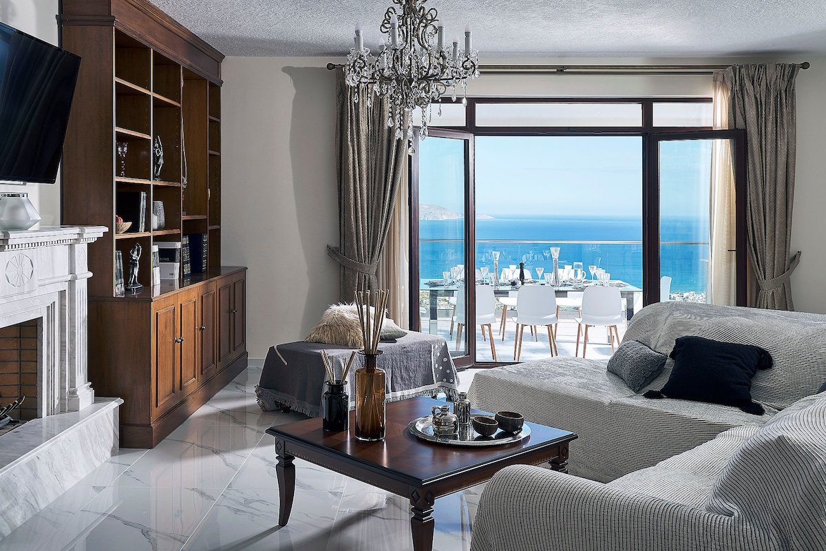 Breathtaking views at an amazing location gallery image 5