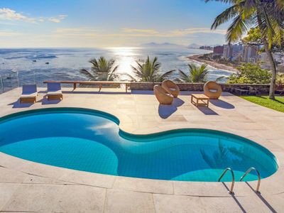 Mansão na ponta do Joá com Vista espetacular!