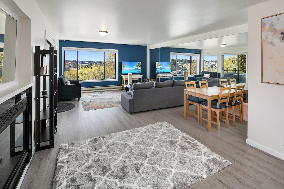 Lake Oasis 2bed/2bath parking & fast Wi-fi gallery image 5