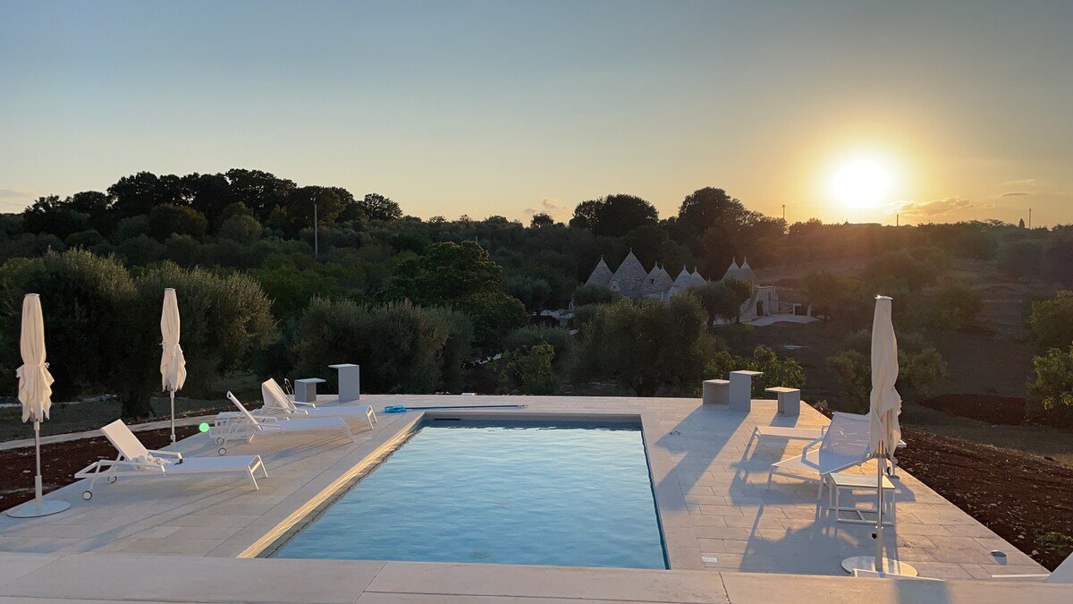 Design Villa w/ Pool & Views – Ostuni Countryside gallery image 5