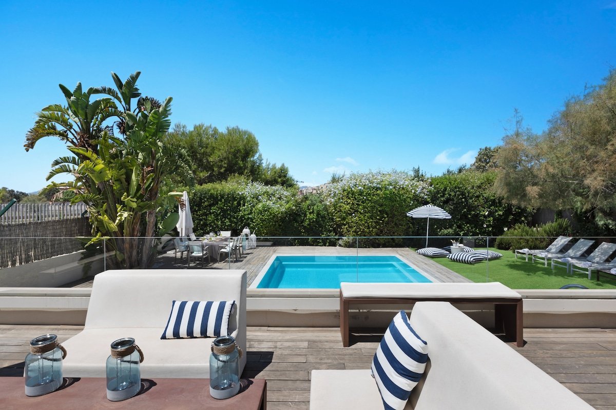 Villamarinacristal minimalist optional heated pool gallery image 3