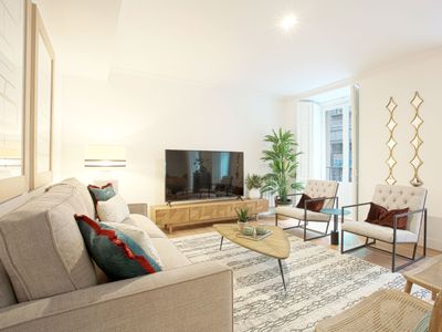 Exclusive Apartment in Madrid Center. Madrazo I