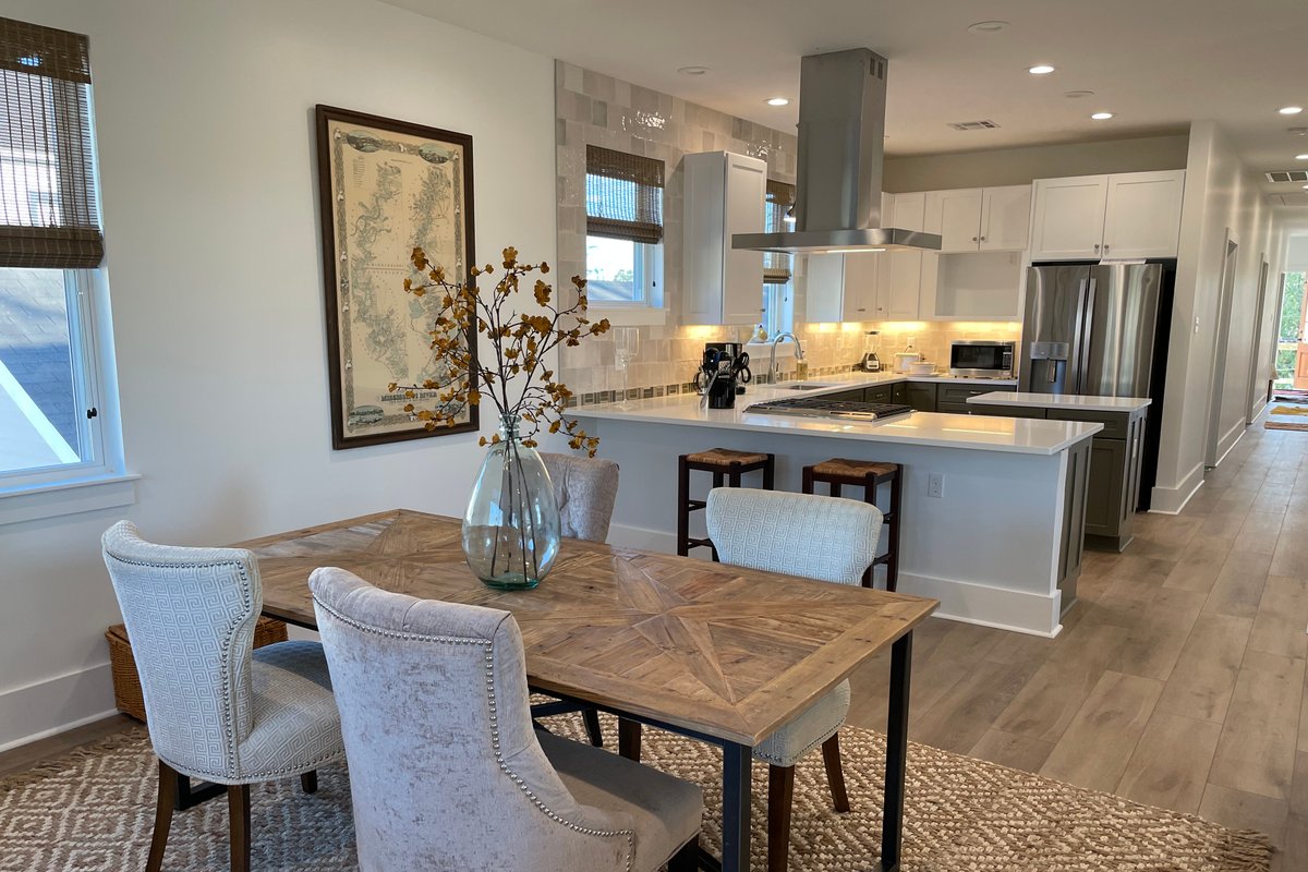 Beautiful Super Comfy 3/3 Townhome Best Location!