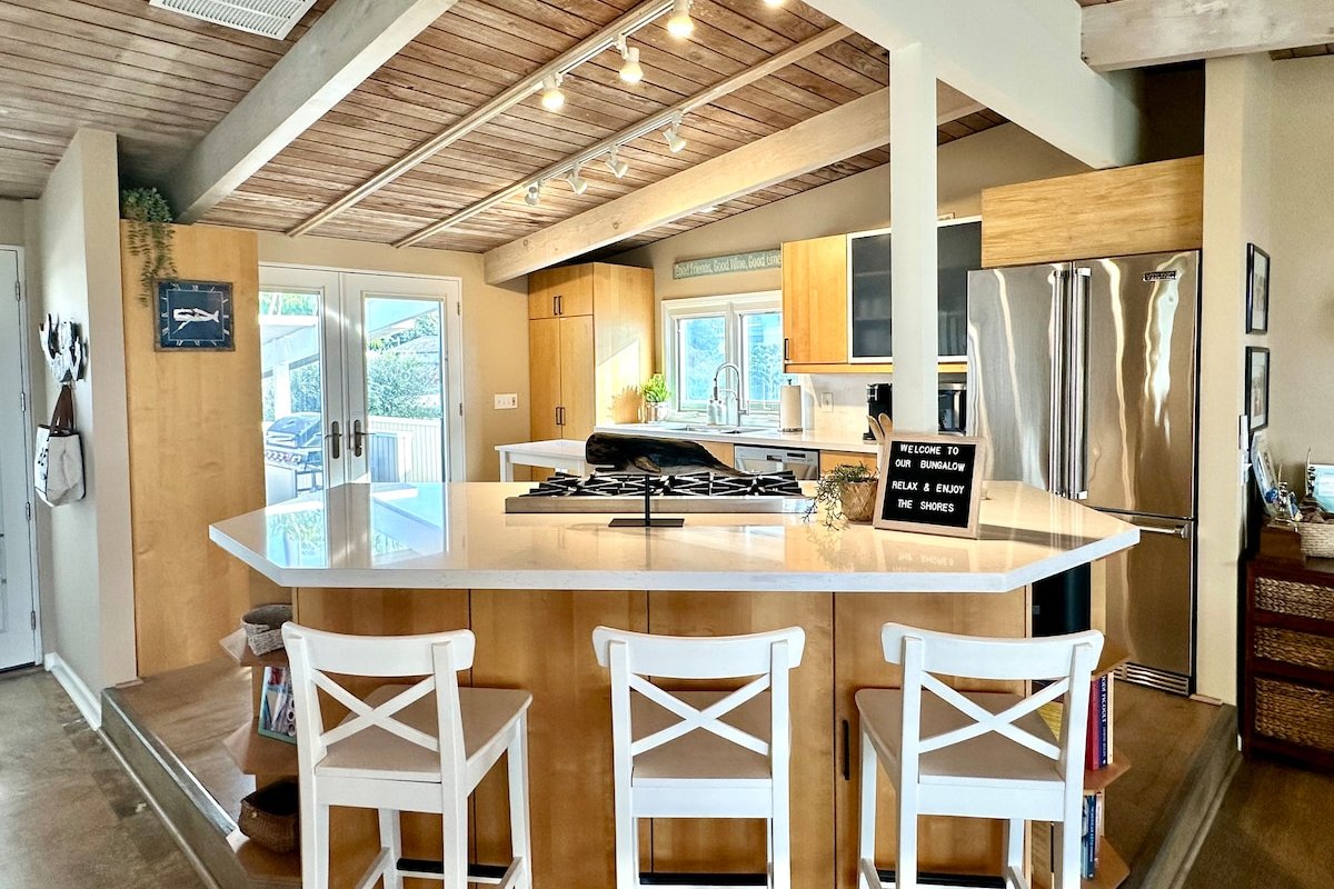 Beach Bungalow – Steps from La Jolla Shores Beach! gallery image 5