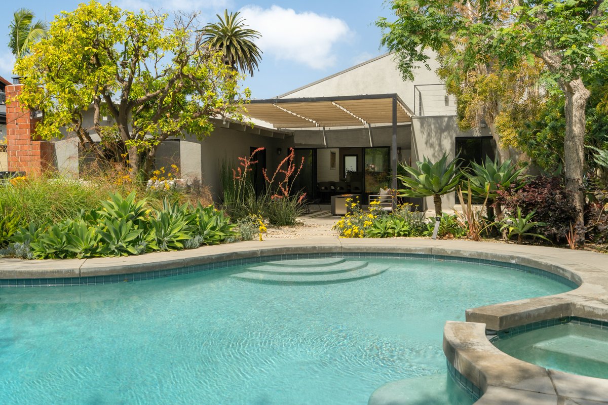 Sunshine Oasis – Luxury Westside Retreat