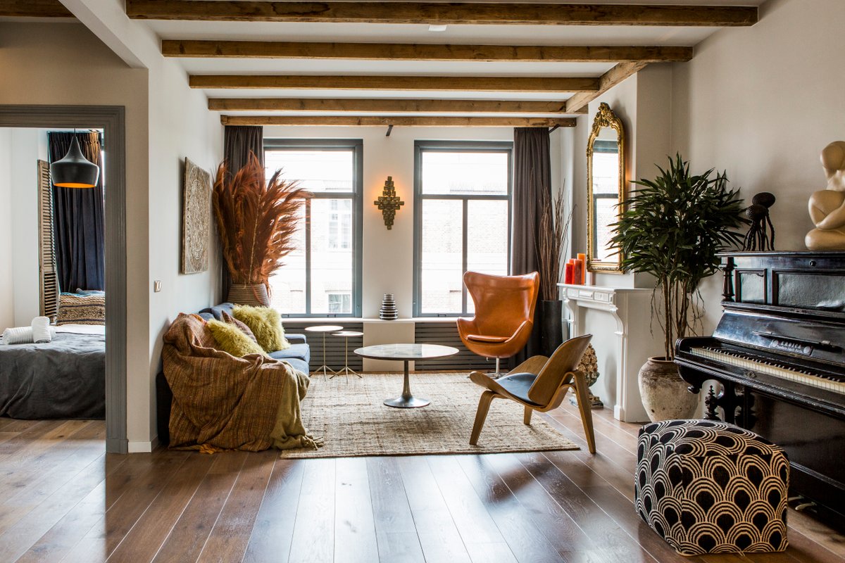 Beautiful spacious appartment in de Pijp (140M2)