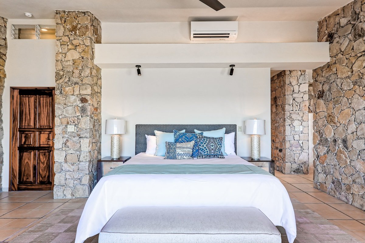 Casa Manana gallery image 2