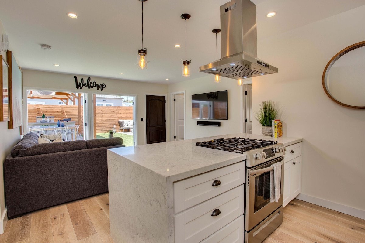 PB La Jolla Dream HOUSE Steps to Beach ❤️ Private gallery image 4