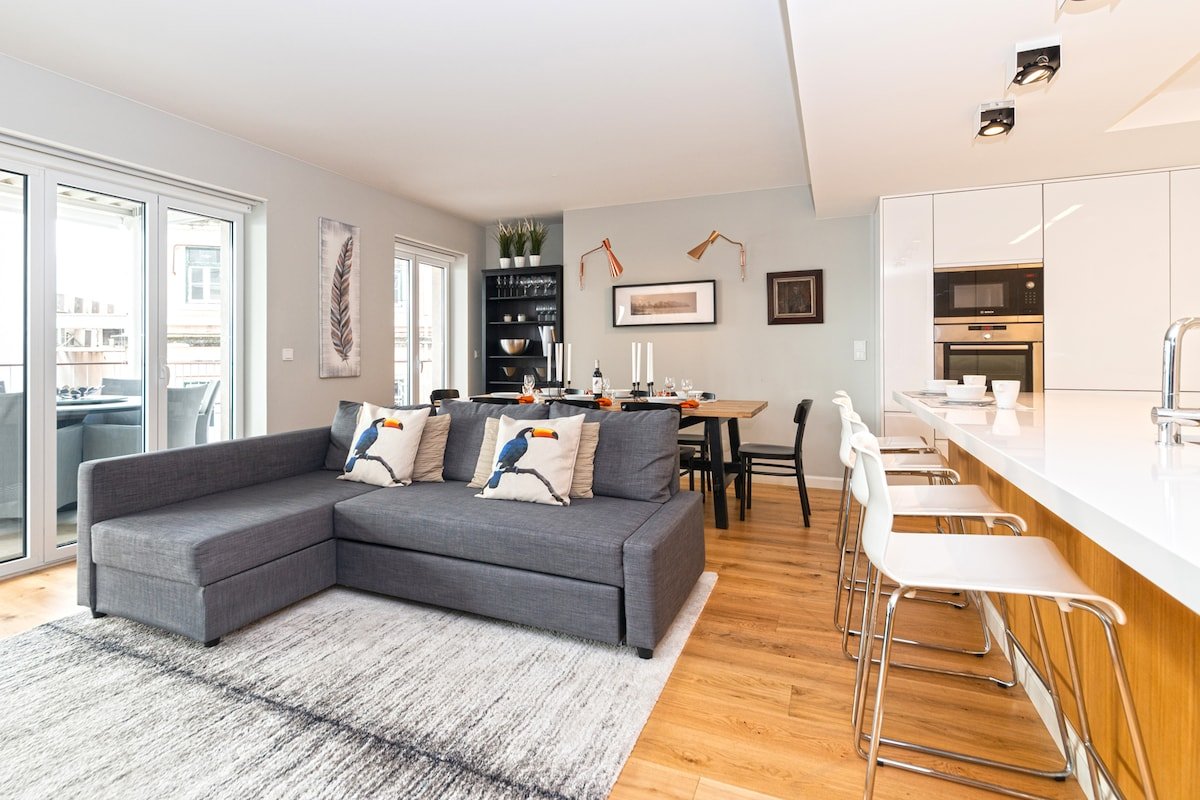 Salitre Luxury Apt. with a Terrace! gallery image 3