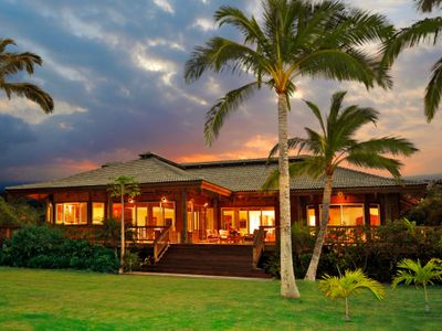 Aloha Sands Beach-Front Villa – Dec. Holidays OPEN