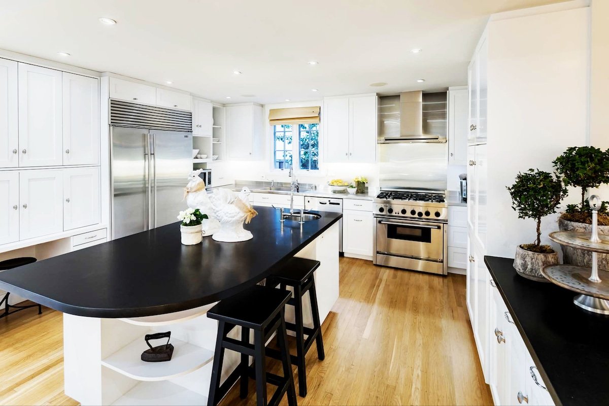 EXQUISITE PALO ALTO HOME | LOVELY ENGLISH GARDENS gallery image 5