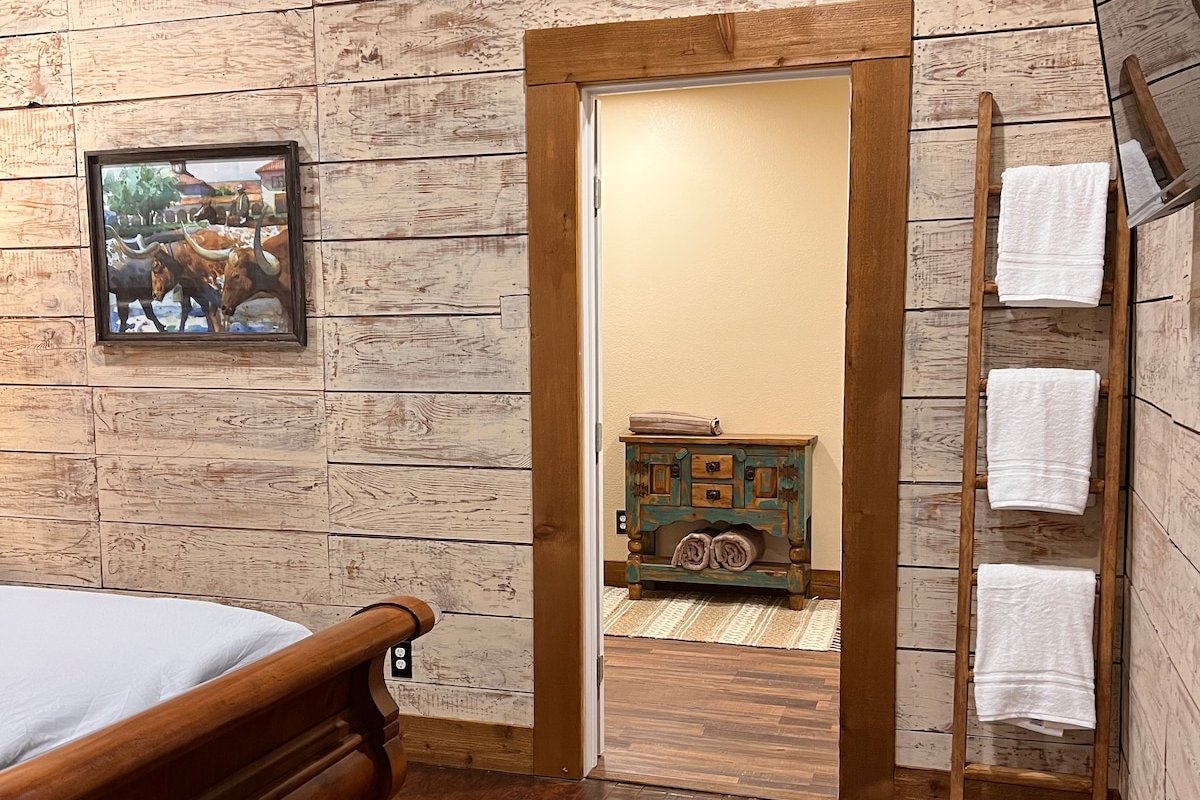 4 bdrms 3.5ba close to stadium Ft Worth/Arlington gallery image 3