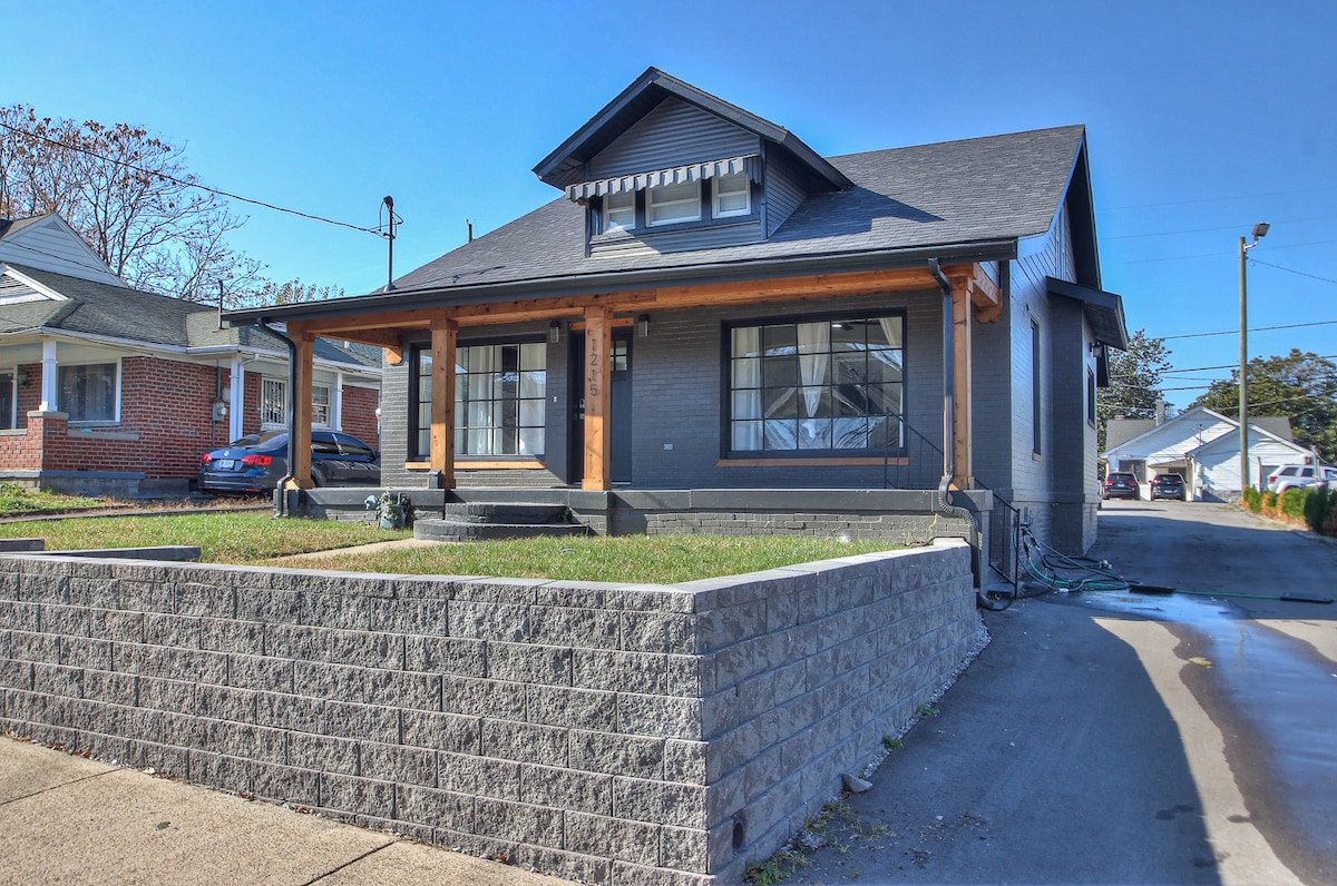 4 Bedroom – Music Row! gallery image 3