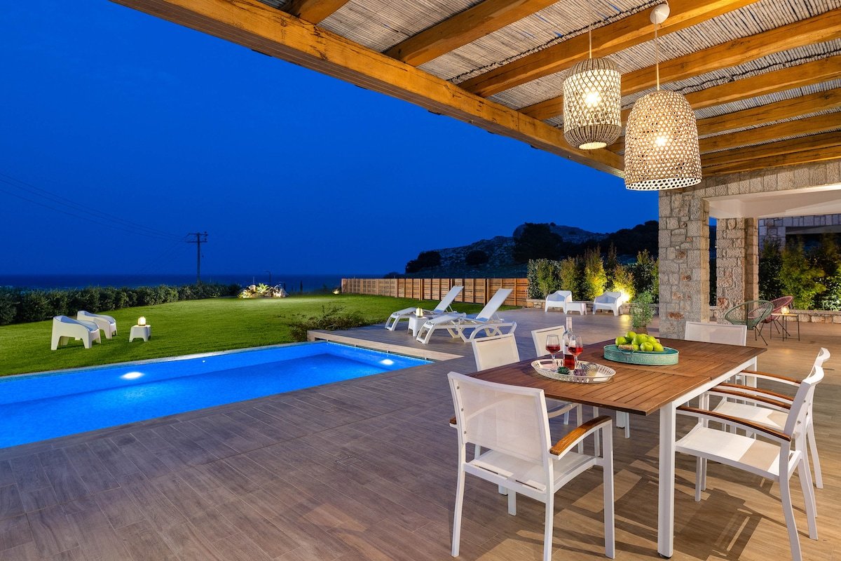 Ikaros Villa gallery image 5