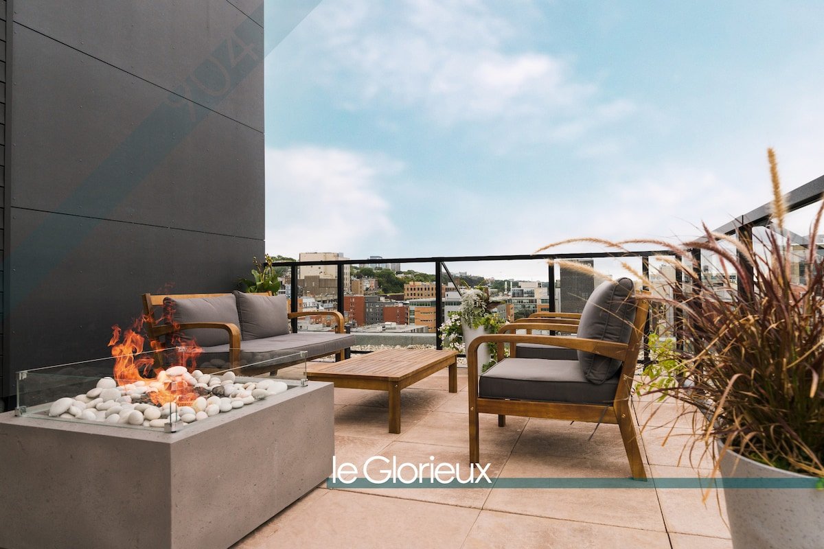 Glorieux 9th floor condo near Old Quebec with pool gallery image 5