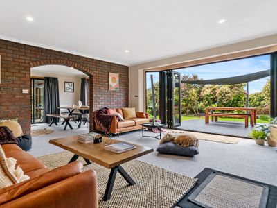 Spacious Beach Retreat 4BR, Deck, Fire Pit-Privacy