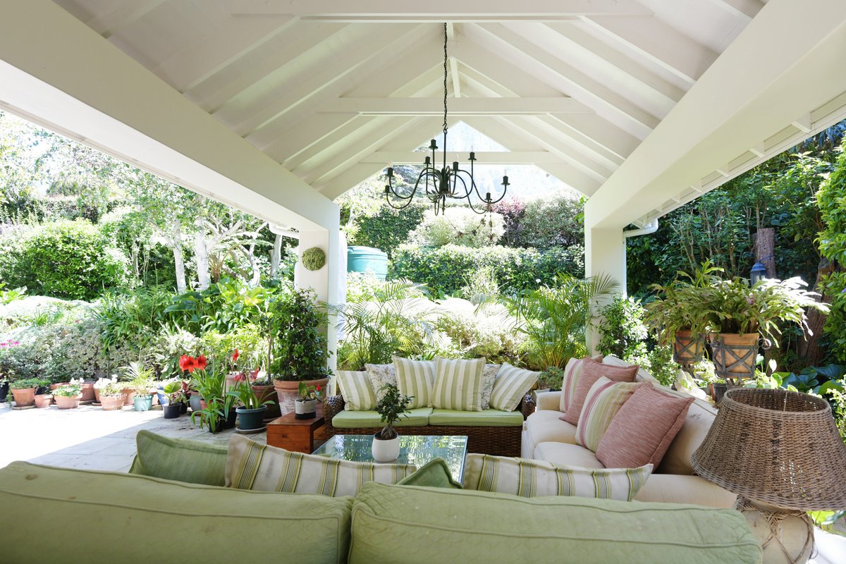 Cape Town Leafy Mountain Home