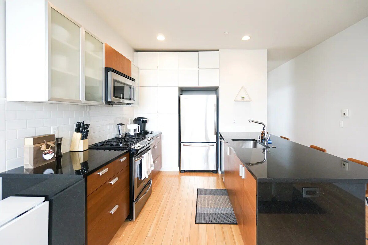 Spacious 3BR Capitol Hill Loft | Walk to Downtown gallery image 5