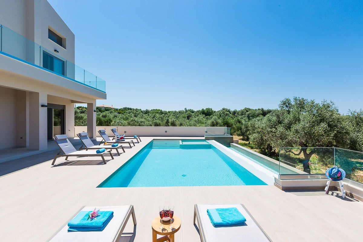 Villa Estel, private pool, gym luxury, family gallery image 3