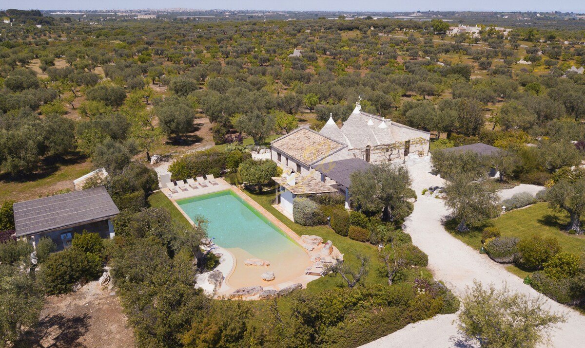 TD Trulli di Montaltino with Stunning Huge Pool gallery image 4