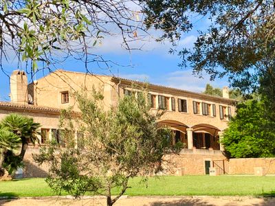 Unique luxury Villa ,100m2 pool close to the sea