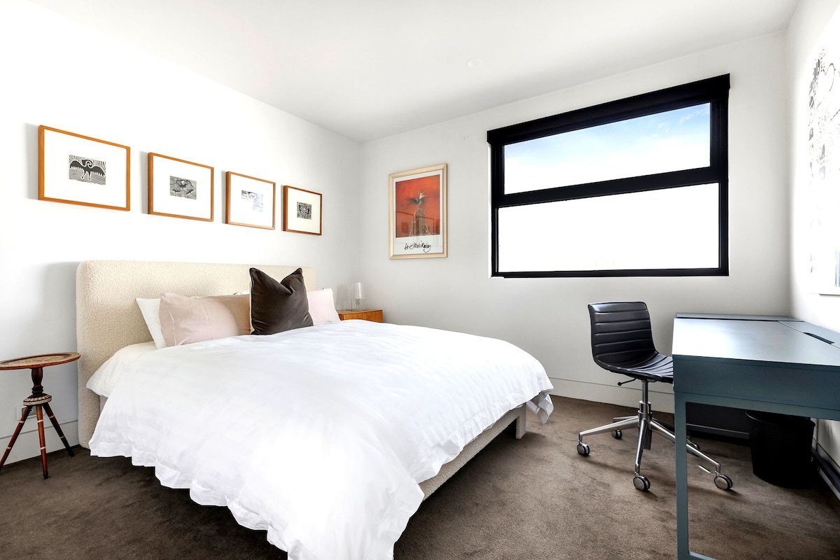 The Parade Penthouse gallery image 3