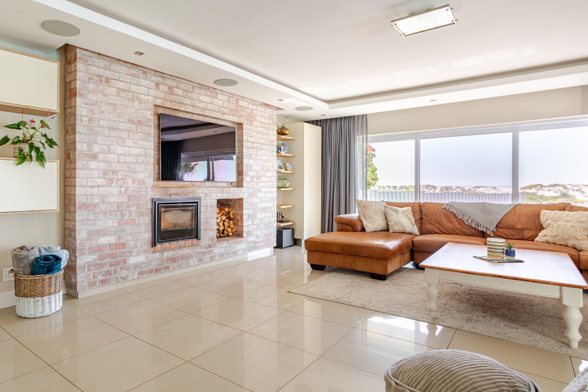 Beachfront Villa with Pool, Braai & 1-Min to Beach