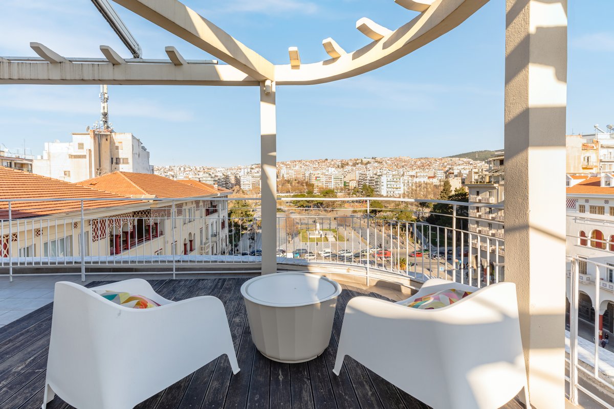 #Apollo: Luxe Aristotelous penthouse w/ city view