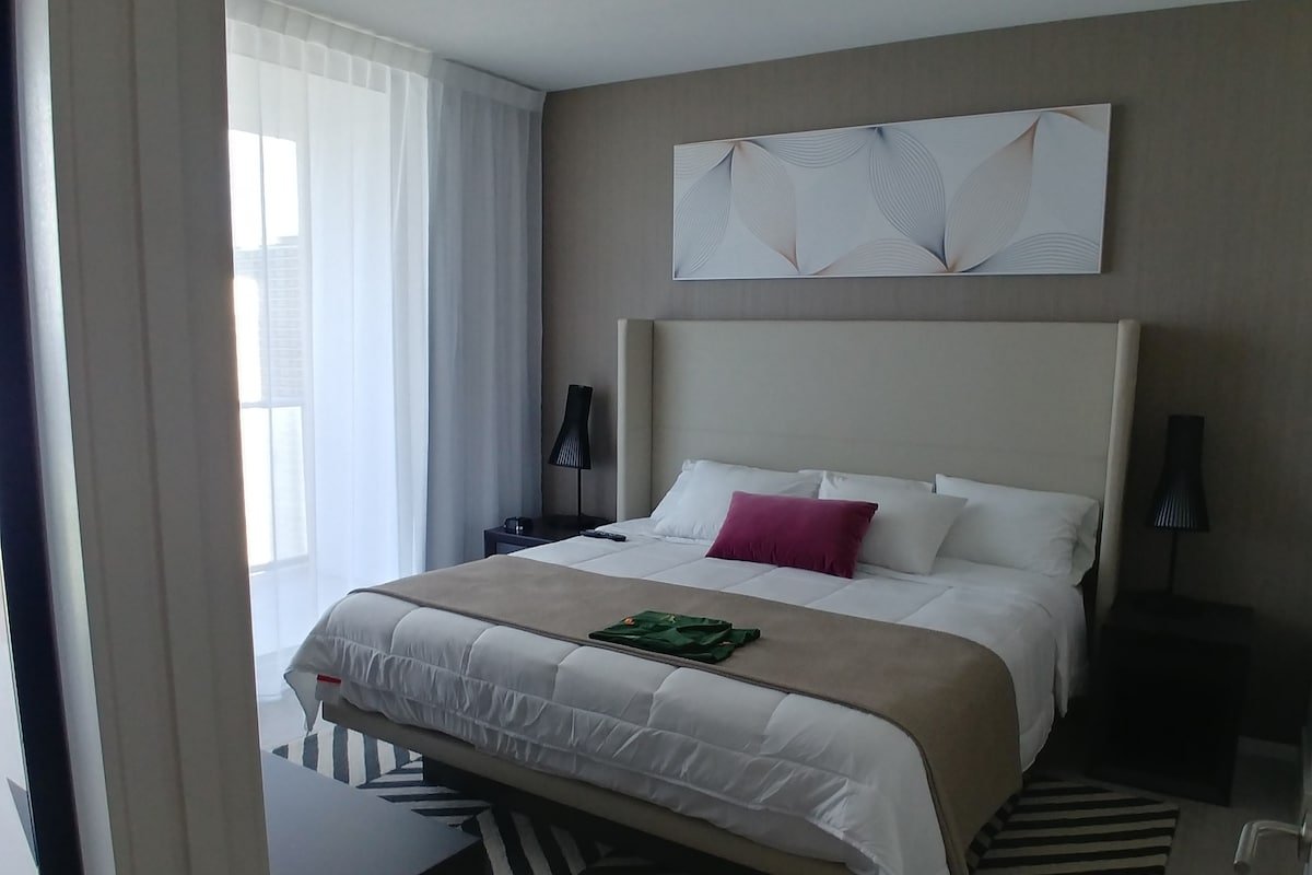 HYDE BEACH 38th floor. Ocean front.Wonderful views gallery image 5