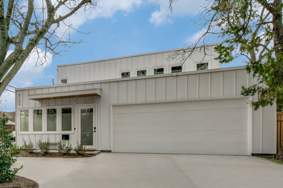 Contemporary Lakewood Heights gallery image 2