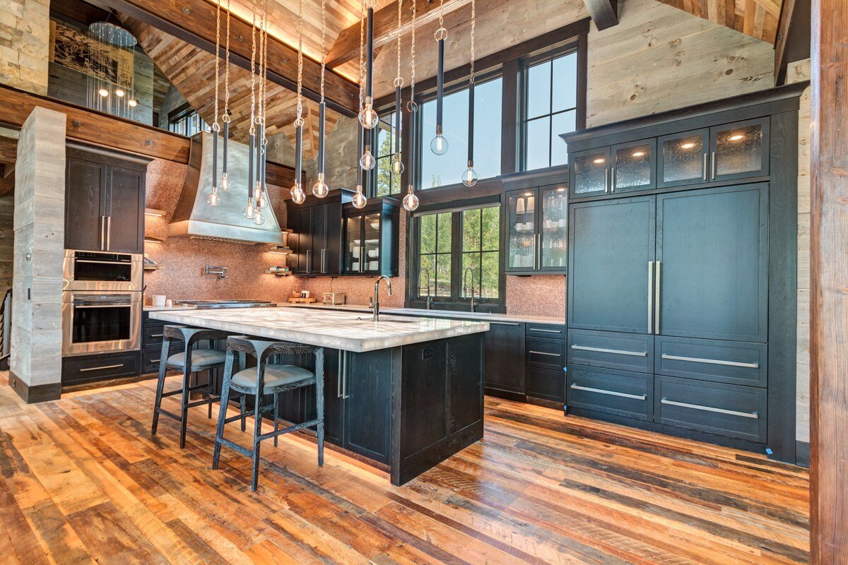 Peerless Haven – Custom Alpine Lodge! Near Gondola gallery image 5