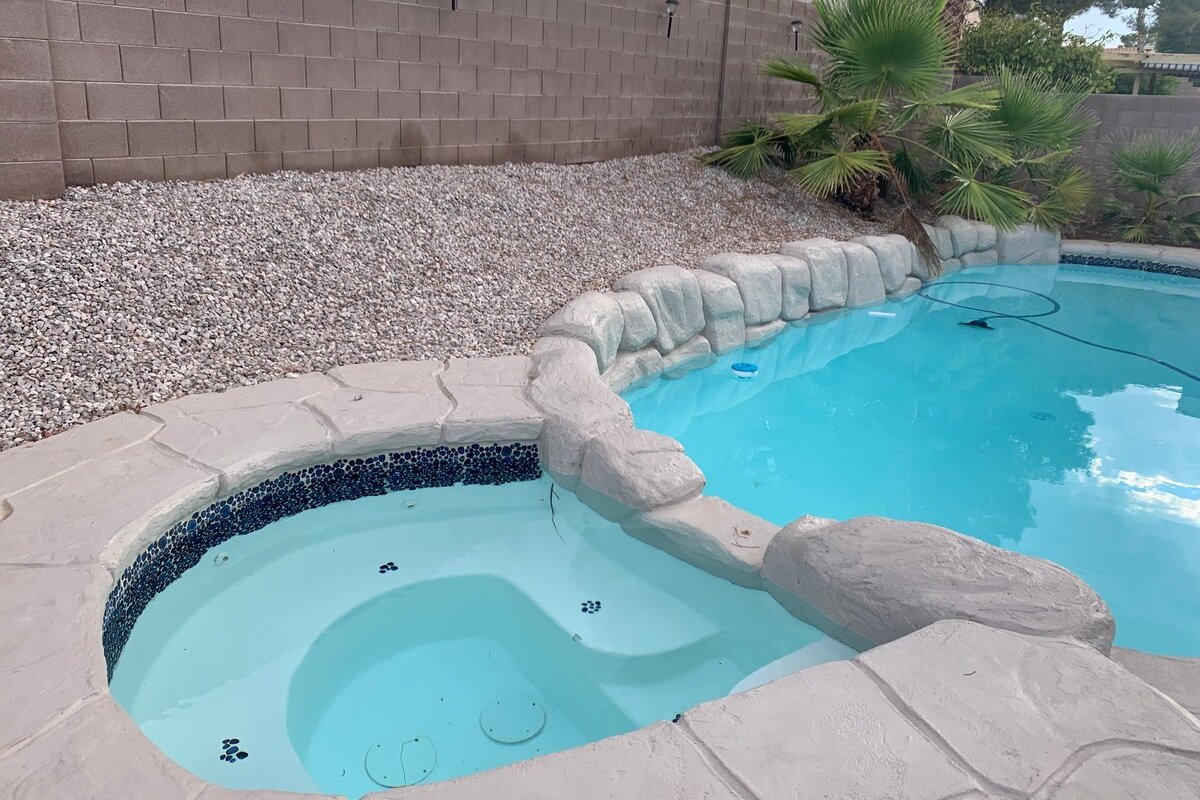 POOL/SPA OASIS – 6 miles from strip gallery image 3