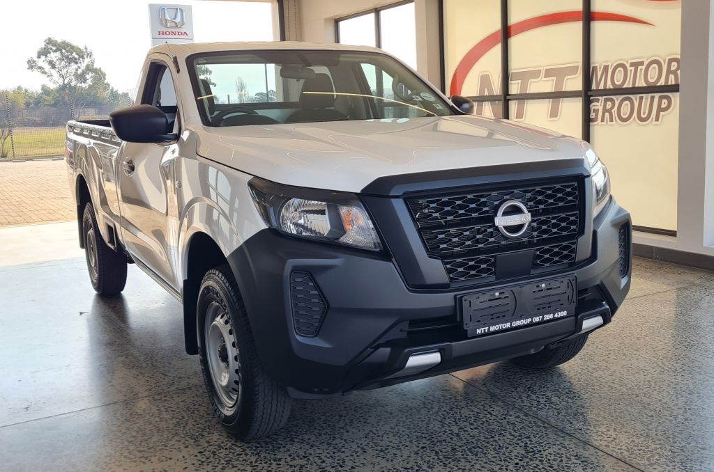 NISSAN NAVARA 2.5DDTI SE  for Sale in South Africa