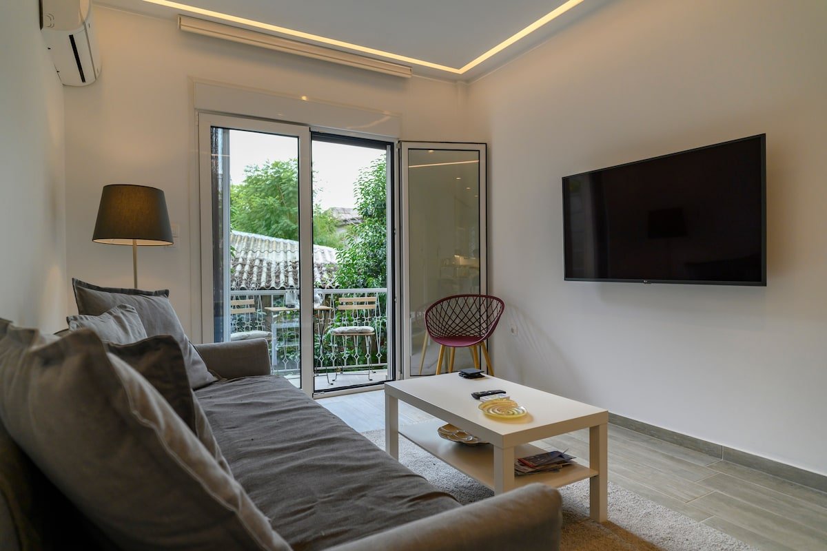 Icarus Minimal 2bedroom Bliss gallery image 5