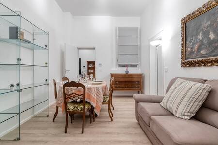 Modernità e Fascino Antico tra le Torri gallery image 4