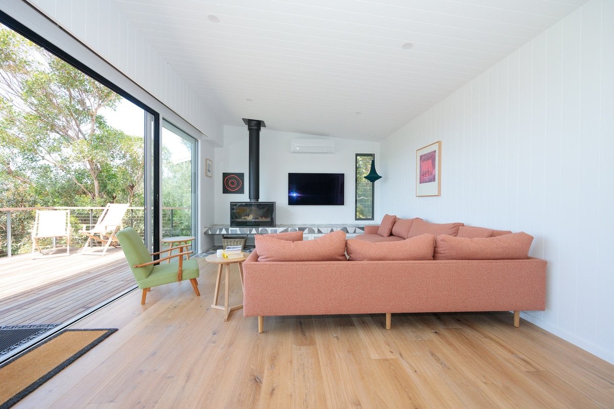 Hilltop Vistas – Pet Friendly! gallery image 4