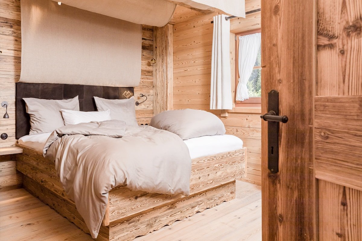 LaPosch #no.6 gallery image 5