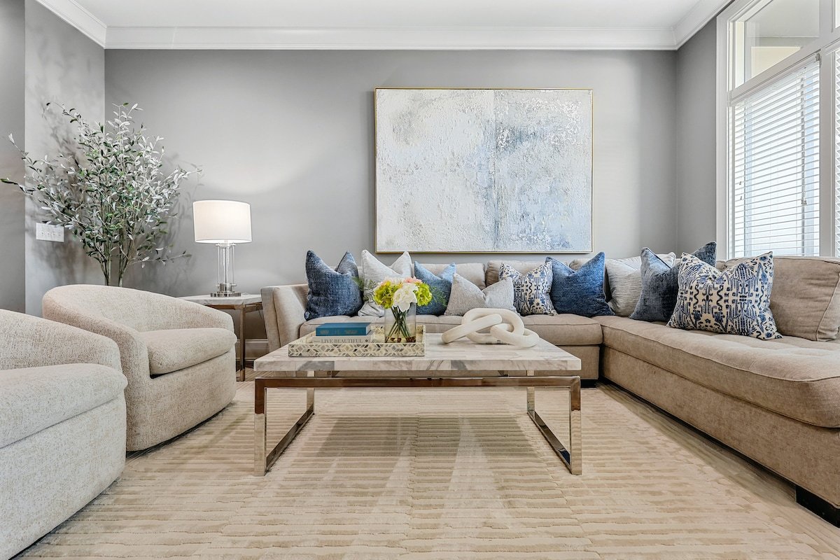 The Vanderbilt House – 1 mi to Broadway/7 Beds! gallery image 2