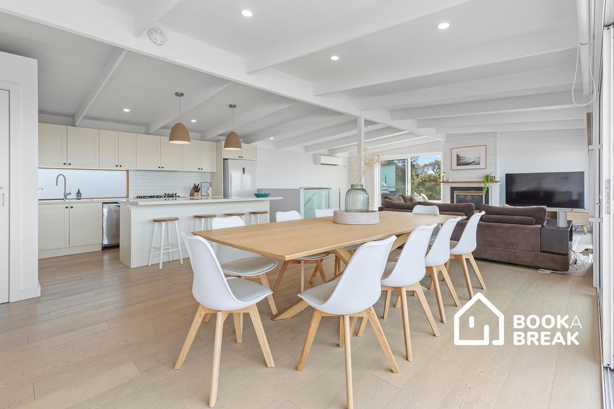 Style In Sorrento – Bay Views, Spa, Snooker, Beach gallery image 5