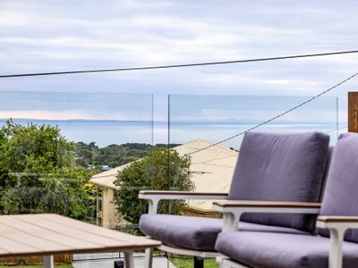 Summer Set family retreat with stunning bay views